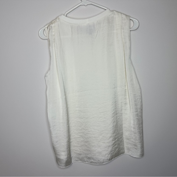 CAbi Complete Ivory Sleeveless Top | #4351 Tank - Picture 4 of 12